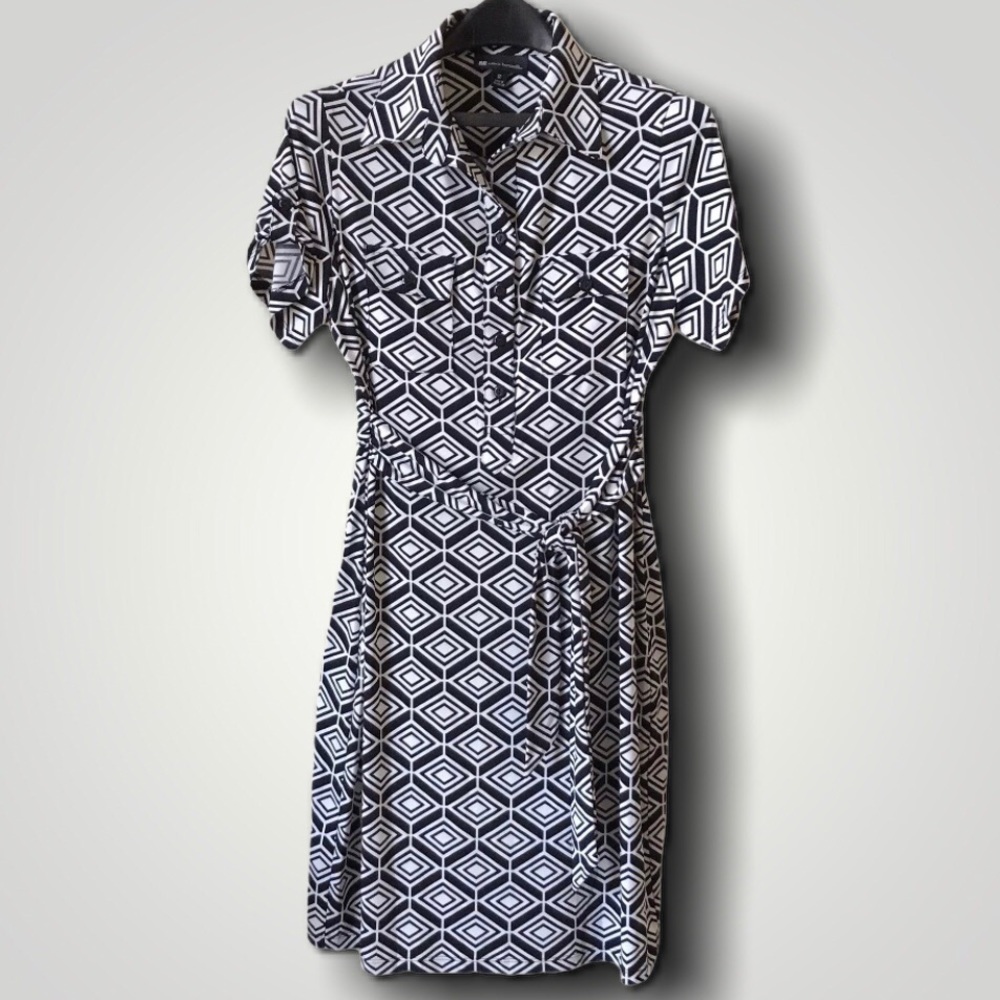 NWOT Bertinelli Geometric Belted Shirt Dress
